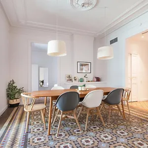 6 En Modernista En El Corazon De , Barcelone Espagne